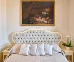 Apartment-Bellezza-Bedroom