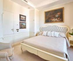 Apartment-Bellezza-Bedroom