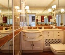 Apartment-Bellezza-Bathroom