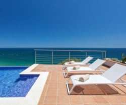 Villa-Mar-a-Vista-Outdoor-chill-out-area