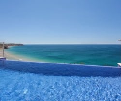 Villa-Mar-a-Vista-Swimming-pool