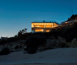 Villa-Alegria-Exterior-by-night