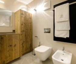 Chalet-Apartment-Cassiano-Bathroom