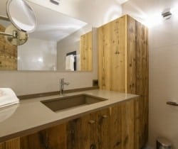 Chalet-Apartment-Cassiano-Bathroom