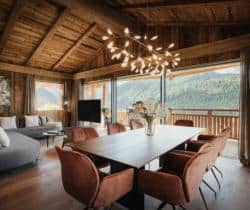 Chalet-Ambra-Dining-area
