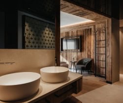 Chalet-Ambra-Bathroom