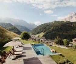 Chalet-Ambra-Swimming-pool