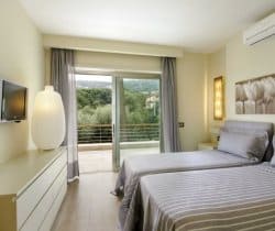 11Villa-Loren-Bedroom