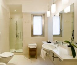 13Villa-Loren-Bathroom