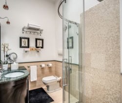 Villa-Millie-Bathroom