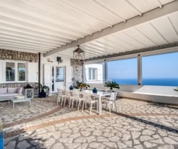 Villa-Millie-Al-fresco-dining-area