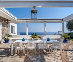 Villa-Millie-Al-fresco-dining-area