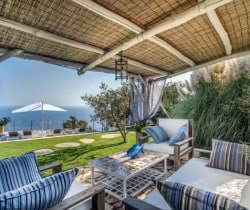 Villa-Millie-Outdoor-chill-out-area