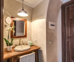 Villa-Sarmina-Bathroom