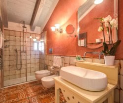 Villa-Sarmina-Bathroom