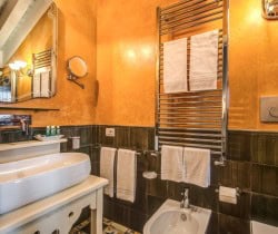 Villa-Sarmina-Bathroom