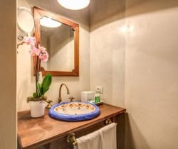 Villa-Sarmina-Bathroom