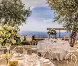 Villa-Sarmina-Al-fresco-dining-weding-party