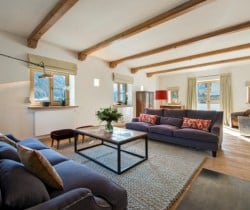 Chalet-Amadia-Living-room