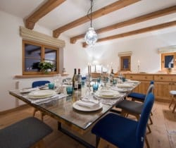 Chalet-Amadia-Dining-room