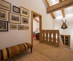 Chalet-Amadia-Hall