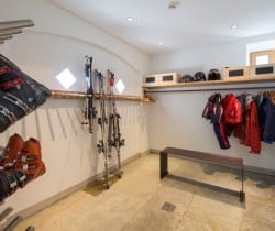 Chalet-Amadia-Ski-room