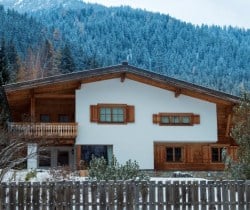 Chalet-Gabl-Exterior