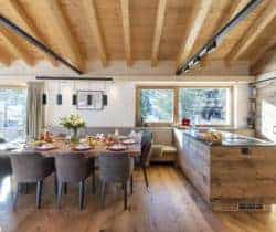 Chalet-Galzi-Dining-room