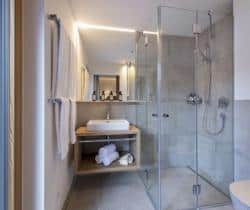 Chalet-Galzi-Bathroom