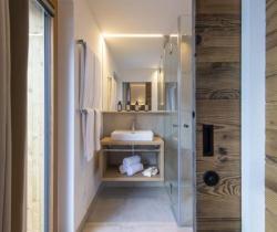 Chalet-Galzi-Bathroom