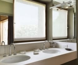 Villa Amata-Bathroom