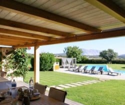 23Villa Elinor - Al fresco dining area