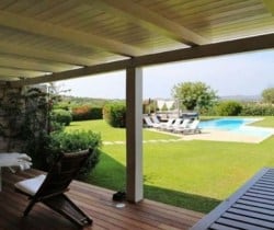 24Villa Elinor - Al fresco dining area