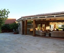 9Villa Elinor- In&Out chill out area