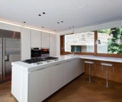 Villa-Strelizia-Kitchen
