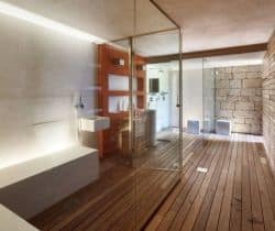 Villa-Strelizia-Bathroom
