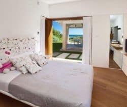 Villa-Strelizia-Bedroom