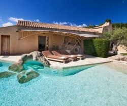Villa Terra: Outside view