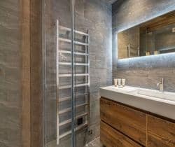 Chalet-Culaz-Bathroom
