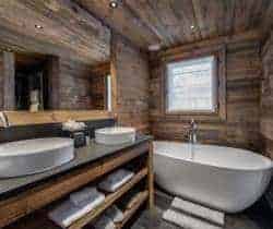 Chalet-Villette-Bathroom