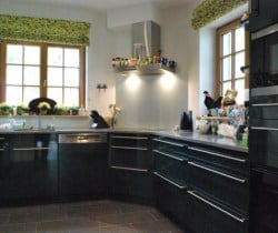 Chalet Muragl: Kitchen