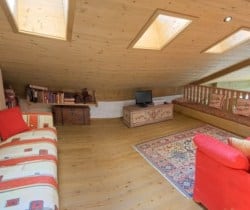 Chesa Orsa: Sitting room