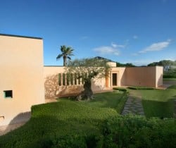 Villa Lin: Outside view