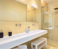 Villa-Antares-Bathroom