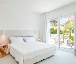 Villa-Diamanti-Bedroom