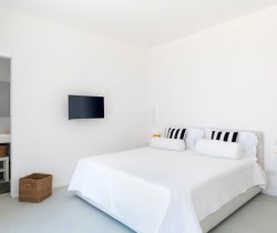 Villa-Diamanti-Bedroom