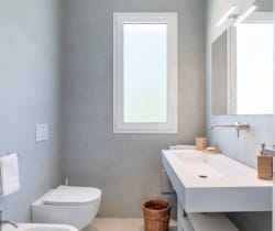 Villa-Diamanti-Bathroom