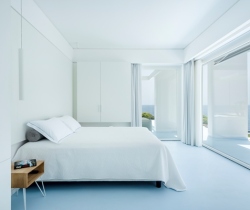 Villa-Renella-Bedroom