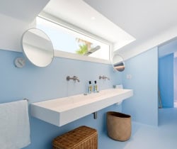 Villa-Renella-Bathroom