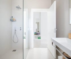 Villa-Zaffiri-Bathroom